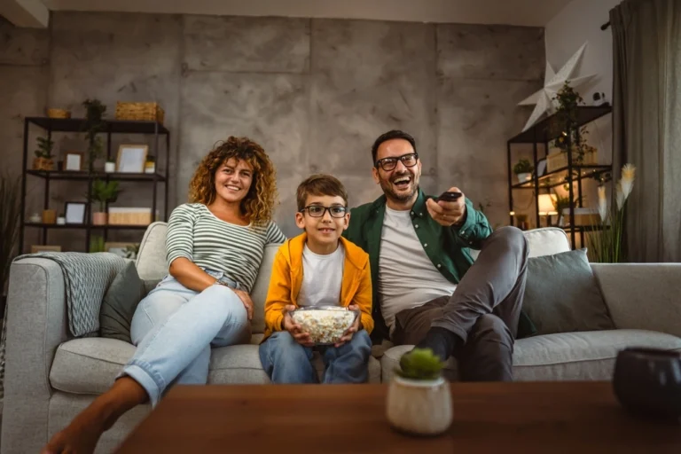 افضل مشغل IPTV 2026 تجربة مشاهدة بلا تقطيع على أندرويد، ويندوز والشاشات الذكية